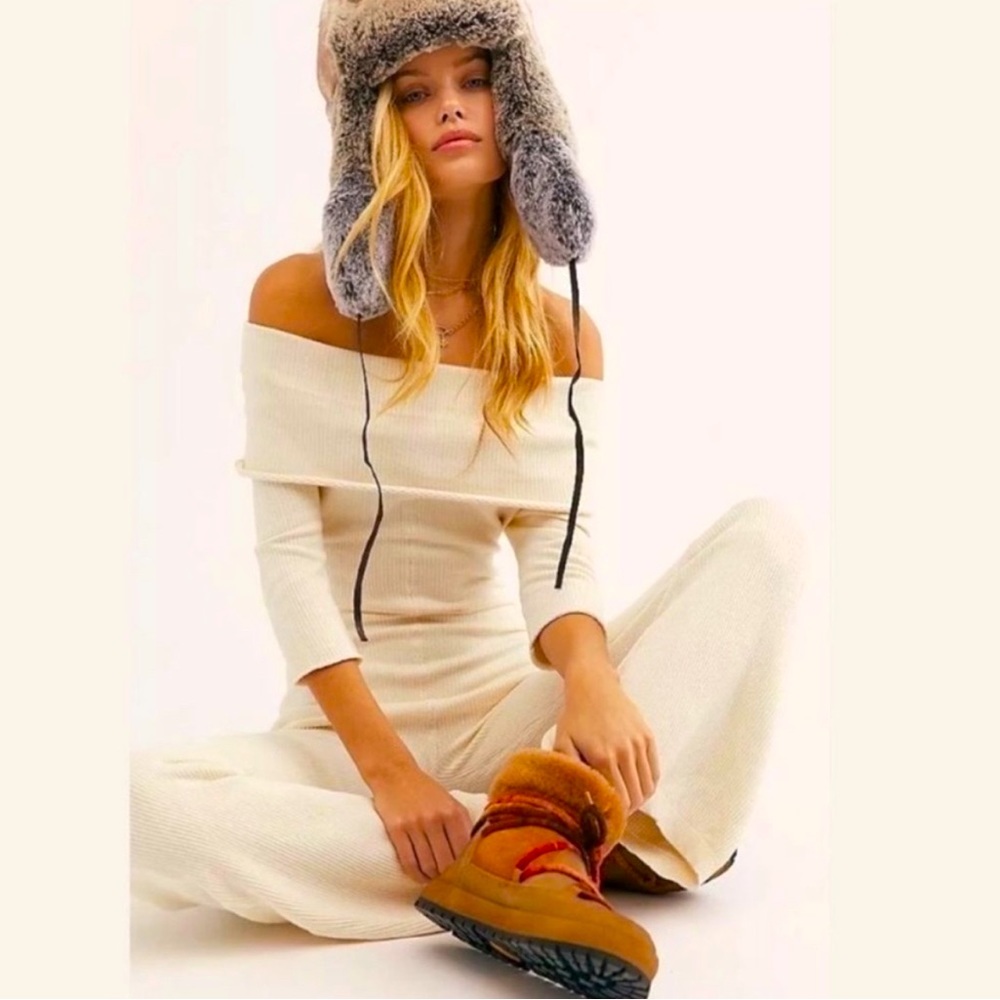 NWOT Free People off-shoulder Ski BB Onesie Jumpsuit Small